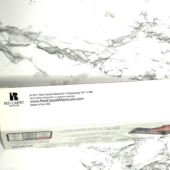 Red Carpet Nails LED Portable Light - Picture 4 of 4